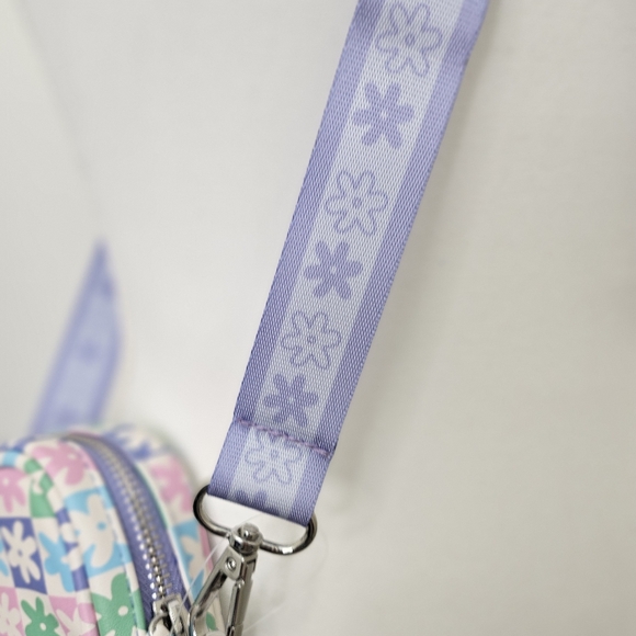 🆕️Skinnydip London Women's Danni Spring Daisy Mini Phone Crossbody - Picture 10 of 11